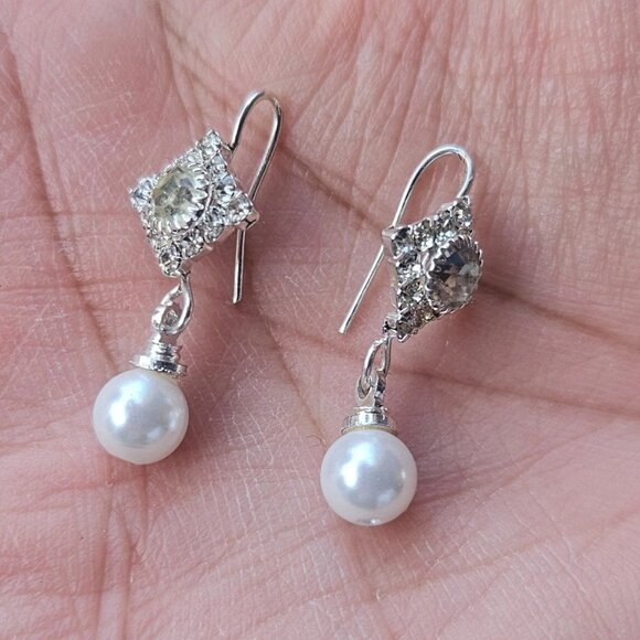 Women Earrings Silver Tone Small Faux Pearl Drop Down Fashion Jewelry New - Picture 3 of 12
